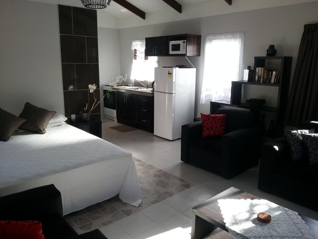 Sunset Palms Rarotonga Hotel Room photo